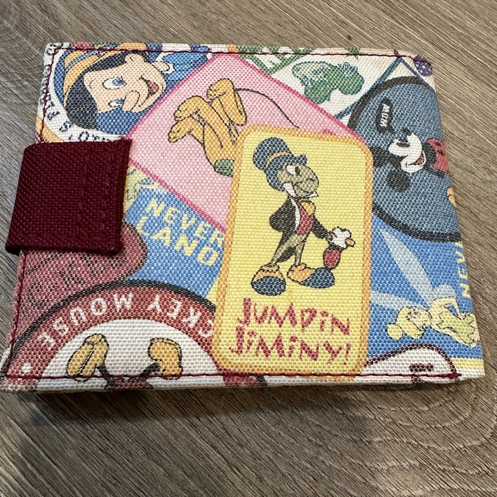 Disney Wallet - Picture 2 of 3